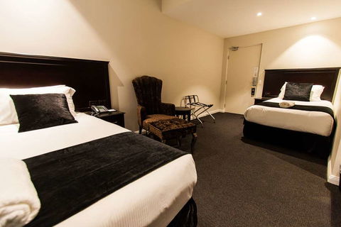International Hotel Wagga Wagga - Mackay Tourism 1