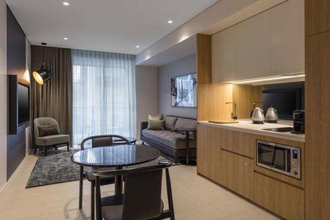 SKYE Suites Sydney - Mackay Tourism 0