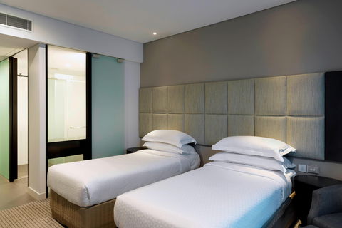 Four Points By Sheraton Brisbane - Mackay Tourism 4