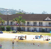 The Clan Lakeside Lodge - Mackay Tourism