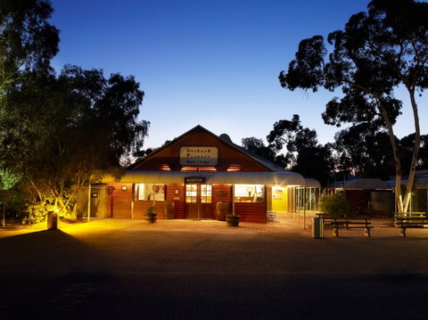Outback Hotel & Lodge - Mackay Tourism 0