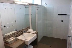 Sovereign Park Motor Inn - Mackay Tourism 6