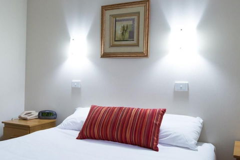 Barkly Motor Lodge - Mackay Tourism 9
