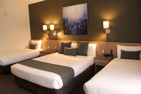 Swan Hill Resort - Mackay Tourism 5