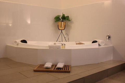 Swan Hill Resort - Mackay Tourism 8