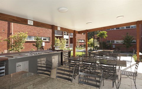 Forrest Hotel & Apartments - Mackay Tourism 8