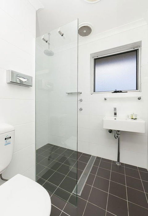 Forrest Hotel & Apartments - Mackay Tourism 5
