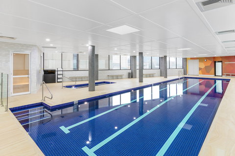 Meriton Suites Church Street, Parramatta - Mackay Tourism 15