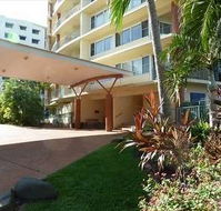 Cullen Bay Resorts - Mackay Tourism