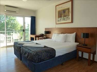 Cullen Bay Resorts - Mackay Tourism 3