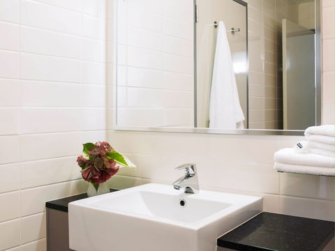 Novotel Darwin Airport Hotel - Mackay Tourism 1