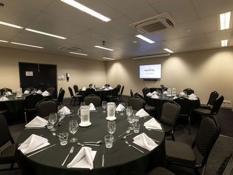 Novotel Darwin Airport Hotel - Mackay Tourism 6