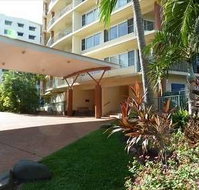 Cullen Bay Resorts - Mackay Tourism