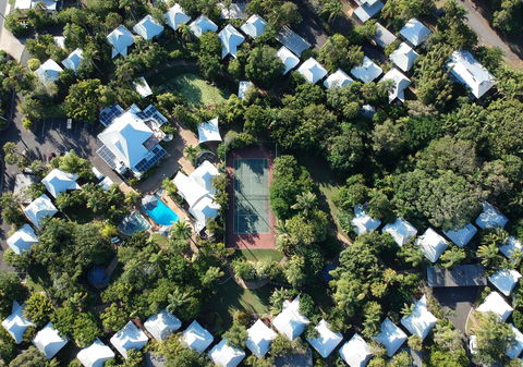 Kellys Beach Resort - Mackay Tourism 0