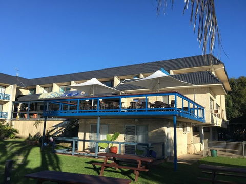 Mariners On The Waterfront - Mackay Tourism 0