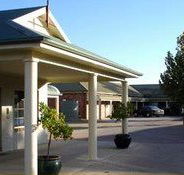 Country Gardens Motor Inn - Mackay Tourism