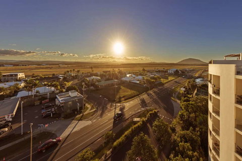 Ramada Hotel & Conf Ctr Marcoola Beach - Mackay Tourism 1