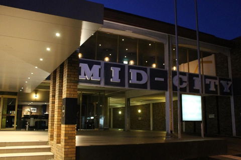 Mid City Hotel Ballart - Mackay Tourism 0