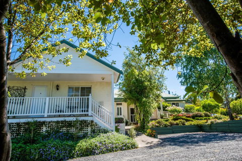 Yarra Gables Motel - Mackay Tourism 1