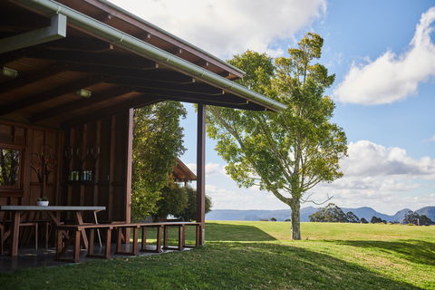 Spicers Peak Lodge - Mackay Tourism 0