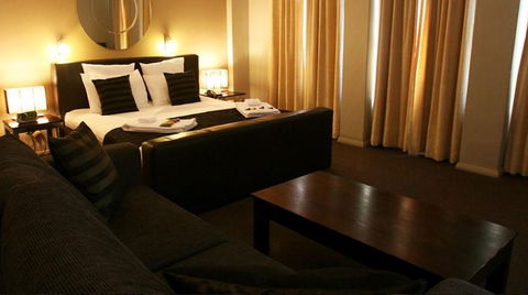 The Clarendon Hotel - Mackay Tourism 1