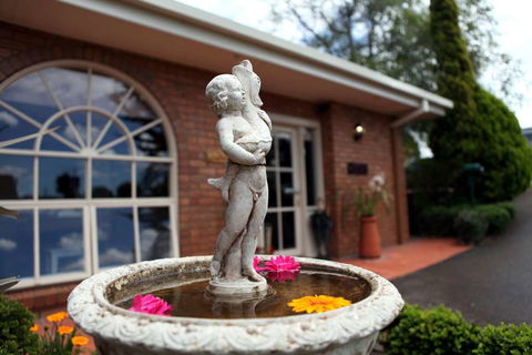 Summerhill Motor Inn - Mackay Tourism 1
