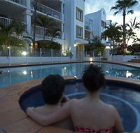 Santorini Holiday Apartments - Mackay Tourism