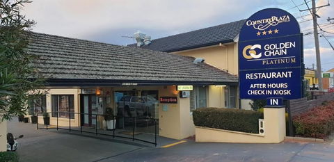 Country Plaza Queanbeyan - Mackay Tourism 0