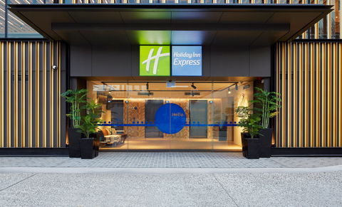 Holiday Inn Express Sydney Airport - Mackay Tourism 1