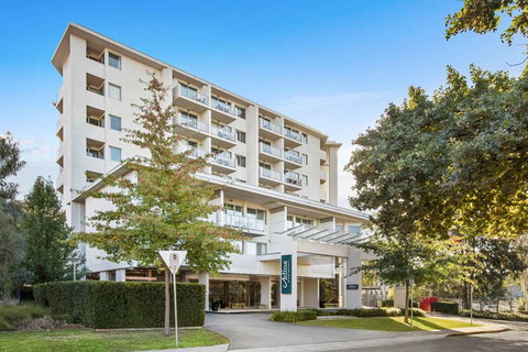 Adina Serviced Apts Canberra Dickson - Mackay Tourism 2