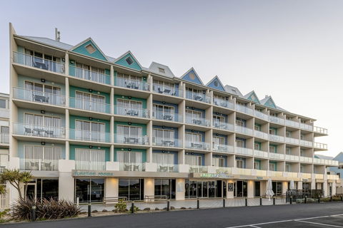 Lady Bay Resort - Mackay Tourism 0