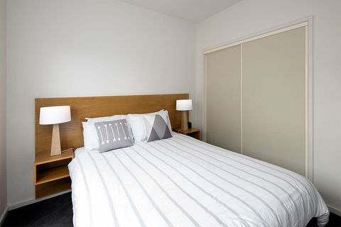 Lady Bay Resort - Mackay Tourism 1