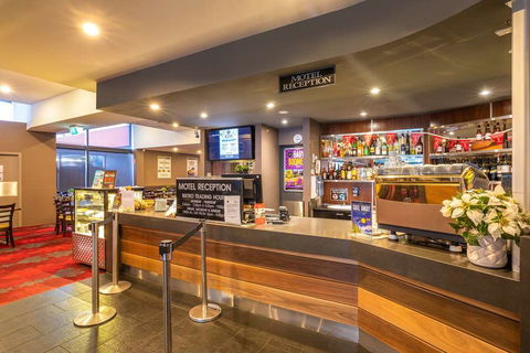 Nightcap At Keysborough Hotel - Mackay Tourism 2