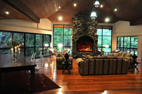 Escarpment Retreat - Mackay Tourism 1