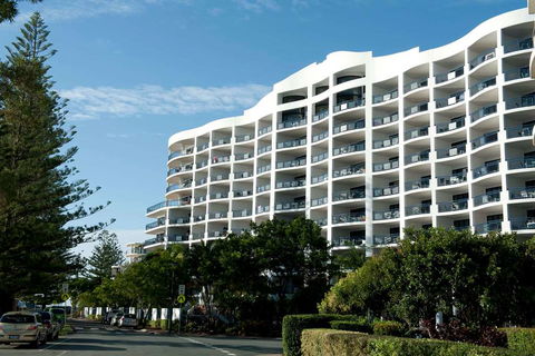 Ramada Resort Golden Beach - Mackay Tourism 0