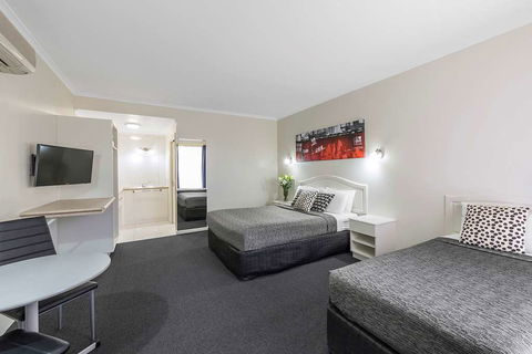 Best Western Cathedral Motor Inn - Mackay Tourism 6