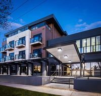 Quality Hotel Lakeside - Mackay Tourism