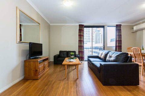 Mont Clare Boutique Apartments - Mackay Tourism 8