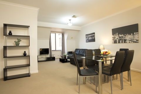 Regal Apartments - Mackay Tourism 3