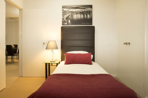 Regal Apartments - Mackay Tourism 7