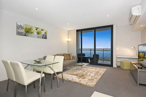 Astra Apartments Perth - Mackay Tourism 7