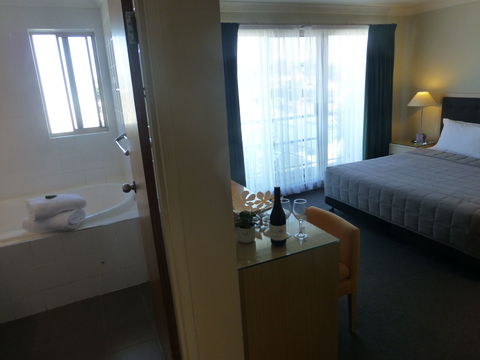Park Ridge Retreat - Mackay Tourism 7