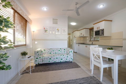 Barney Beach Accommodation Centre - Mackay Tourism 6