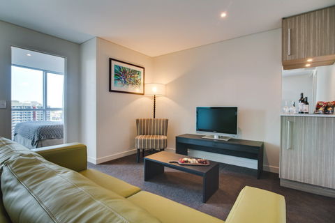 The Point Brisbane Hotel - Mackay Tourism 1