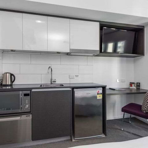 H On Mitchell Apartment Hotel - Mackay Tourism 1