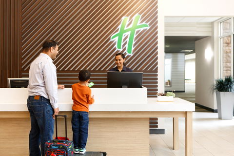 Holiday Inn Dandenong - Mackay Tourism 2