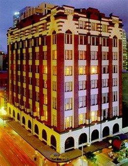 Royal Albert Hotel - Mackay Tourism 0