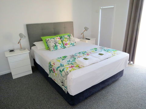 The Shores Holiday Apartments - Mackay Tourism 1