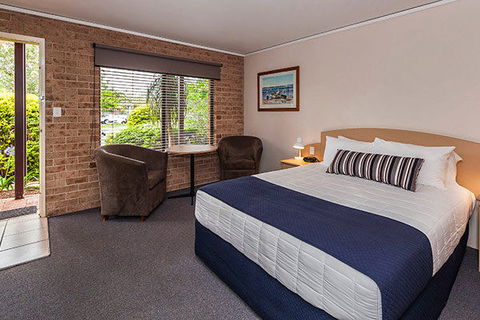 Macquarie Barracks Inn - Mackay Tourism 1