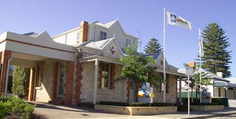 Pier 21 Apartment Hotel - Mackay Tourism 1